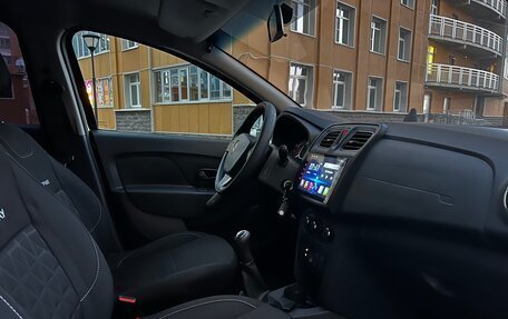 Renault Sandero II рестайлинг, 2017 год, 715 000 рублей, 12 фотография