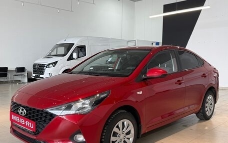 Hyundai Solaris II рестайлинг, 2021 год, 1 590 000 рублей, 2 фотография