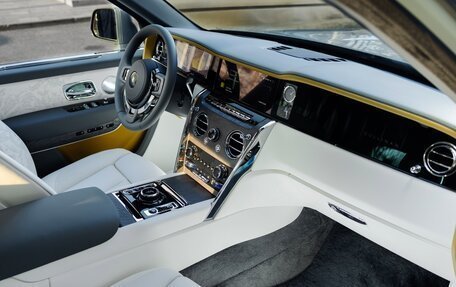 Rolls-Royce Cullinan, 2026 год, 79 990 000 рублей, 24 фотография