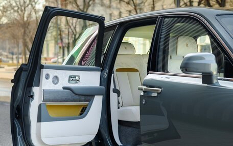 Rolls-Royce Cullinan, 2026 год, 79 990 000 рублей, 19 фотография