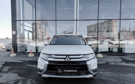 Mitsubishi Outlander III рестайлинг 3, 2016 год, 1 599 000 рублей, 2 фотография