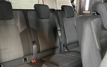 Volkswagen Caravelle, 2025 год, 5 000 000 рублей, 17 фотография