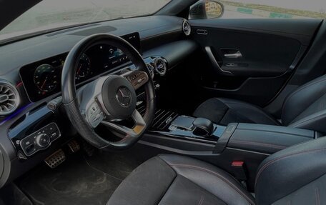 Mercedes-Benz CLA, 2019 год, 3 330 000 рублей, 9 фотография