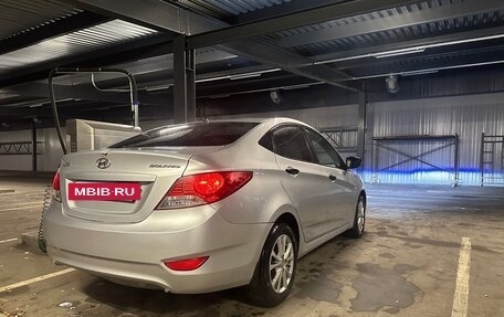 Hyundai Solaris II рестайлинг, 2011 год, 565 000 рублей, 2 фотография