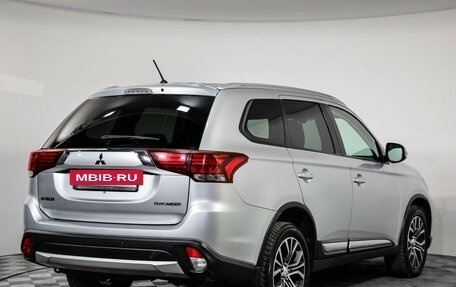 Mitsubishi Outlander III рестайлинг 3, 2015 год, 1 789 000 рублей, 5 фотография