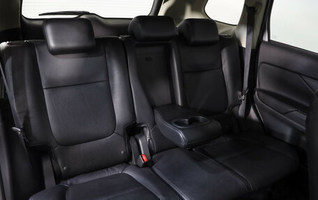 Mitsubishi Outlander III рестайлинг 3, 2015 год, 1 789 000 рублей, 28 фотография