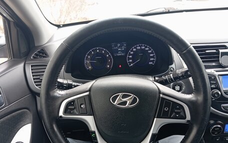 Hyundai Solaris II рестайлинг, 2011 год, 780 000 рублей, 9 фотография