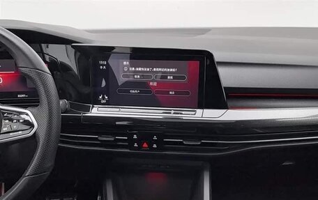 Volkswagen Golf VIII, 2023 год, 2 165 000 рублей, 13 фотография