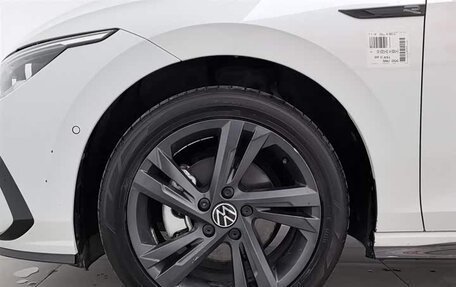 Volkswagen Golf VIII, 2023 год, 2 165 000 рублей, 21 фотография