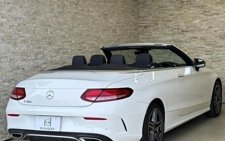 Mercedes-Benz C-Класс, 2017 год, 1 950 000 рублей, 3 фотография