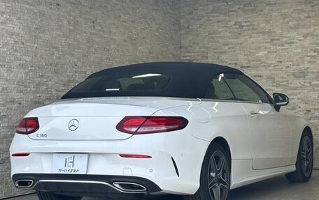 Mercedes-Benz C-Класс, 2017 год, 1 950 000 рублей, 4 фотография