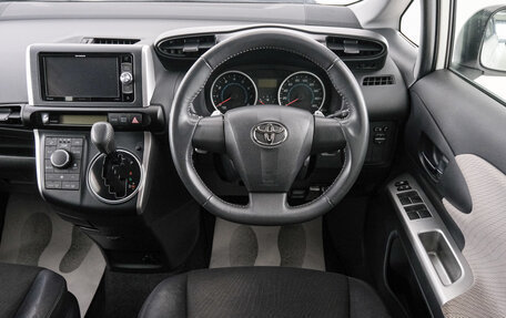 Toyota Wish II, 2011 год, 1 449 000 рублей, 15 фотография