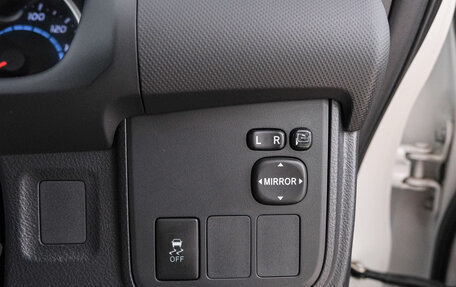 Toyota Wish II, 2011 год, 1 449 000 рублей, 18 фотография