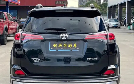 Toyota RAV4, 2019 год, 1 799 200 рублей, 5 фотография