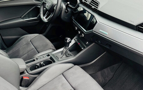 Audi Q3, 2022 год, 2 500 000 рублей, 6 фотография