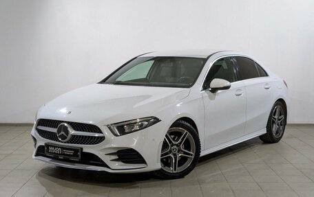 Mercedes-Benz A-Класс, 2019 год, 2 355 000 рублей, 1 фотография