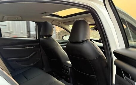 Mazda 3, 2021 год, 1 650 000 рублей, 20 фотография