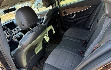 Mercedes-Benz E-Класс, 2019 год, 3 600 000 рублей, 12 фотография