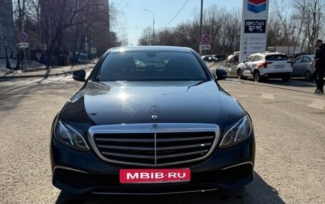 Mercedes-Benz E-Класс, 2019 год, 3 600 000 рублей, 3 фотография