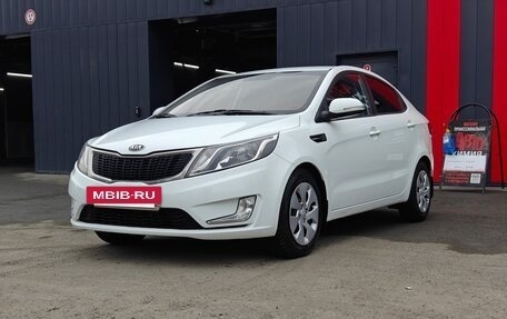KIA Rio III рестайлинг, 2014 год, 835 000 рублей, 2 фотография