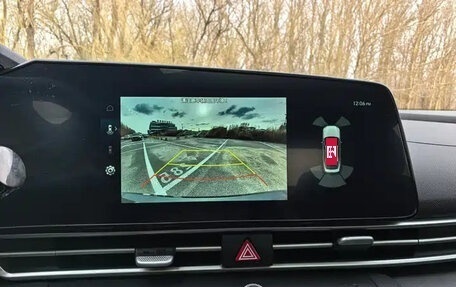 Hyundai Elantra, 2023 год, 1 390 000 рублей, 12 фотография