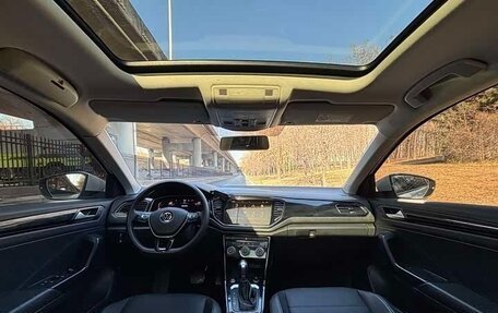 Volkswagen T-Roc I, 2021 год, 1 409 300 рублей, 8 фотография