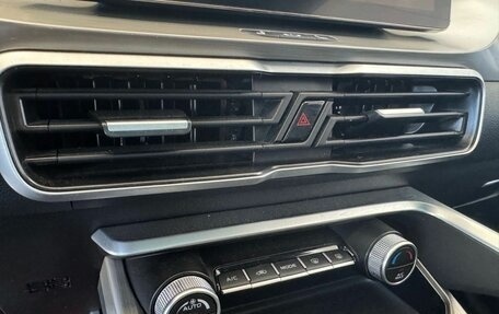 Geely Coolray I, 2023 год, 1 999 000 рублей, 13 фотография