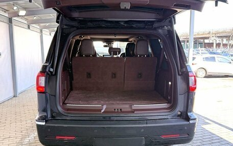 Lincoln Navigator, 2019 год, 8 499 000 рублей, 9 фотография