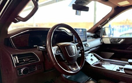 Lincoln Navigator, 2019 год, 8 499 000 рублей, 11 фотография