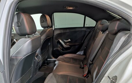 Mercedes-Benz A-Класс, 2019 год, 2 355 000 рублей, 4 фотография