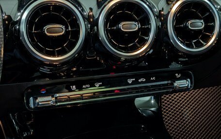 Mercedes-Benz A-Класс, 2019 год, 2 355 000 рублей, 18 фотография