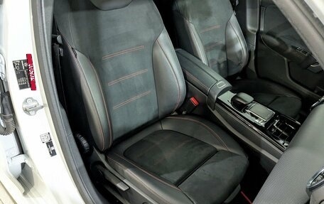 Mercedes-Benz A-Класс, 2019 год, 2 355 000 рублей, 12 фотография