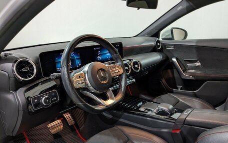 Mercedes-Benz A-Класс, 2019 год, 2 355 000 рублей, 25 фотография