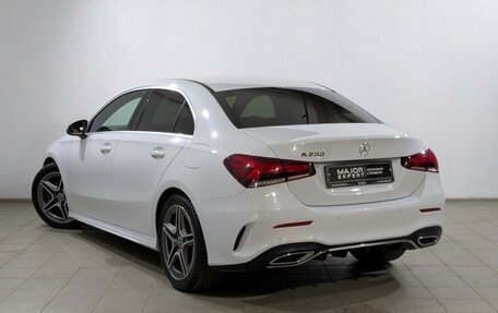 Mercedes-Benz A-Класс, 2019 год, 2 355 000 рублей, 26 фотография