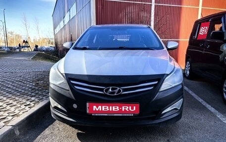 Hyundai Solaris II рестайлинг, 2016 год, 630 000 рублей, 1 фотография