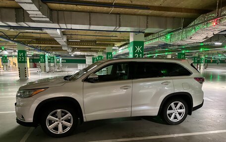 Toyota Highlander III, 2014 год, 2 700 000 рублей, 9 фотография