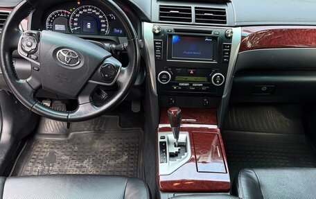 Toyota Camry, 2013 год, 1 899 999 рублей, 10 фотография