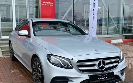 Mercedes-Benz E-Класс, 2018 год, 3 870 000 рублей, 4 фотография