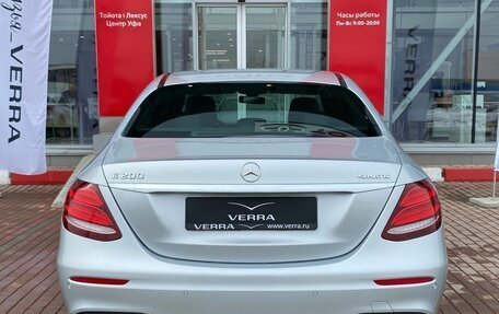 Mercedes-Benz E-Класс, 2018 год, 3 870 000 рублей, 5 фотография