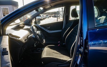 Toyota Yaris III рестайлинг, 2008 год, 650 000 рублей, 12 фотография