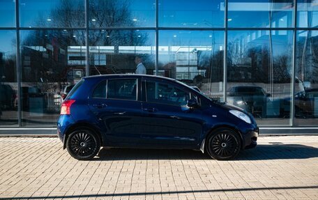 Toyota Yaris III рестайлинг, 2008 год, 650 000 рублей, 8 фотография