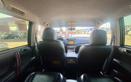 Toyota Highlander III, 2012 год, 2 300 000 рублей, 8 фотография