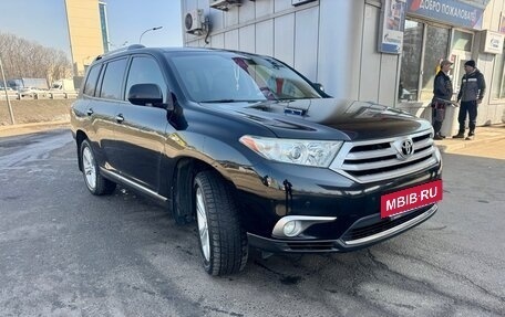 Toyota Highlander III, 2012 год, 2 300 000 рублей, 4 фотография