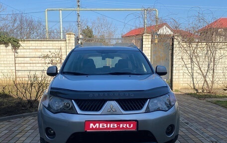 Mitsubishi Outlander III рестайлинг 3, 2008 год, 995 000 рублей, 1 фотография