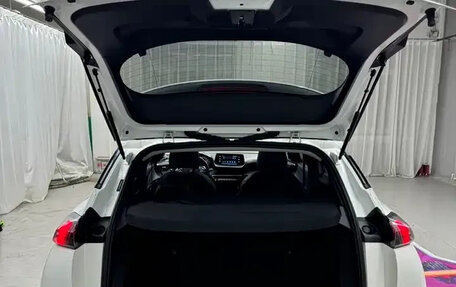 Peugeot 2008 II, 2022 год, 1 252 000 рублей, 7 фотография