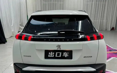 Peugeot 2008 II, 2022 год, 1 252 000 рублей, 5 фотография