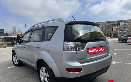 Mitsubishi Outlander III рестайлинг 3, 2008 год, 995 000 рублей, 10 фотография
