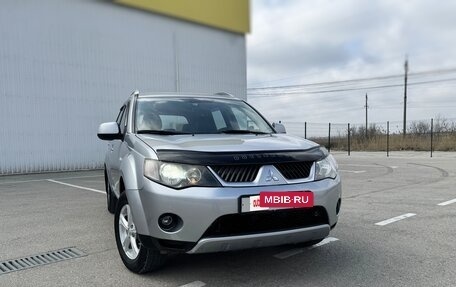 Mitsubishi Outlander III рестайлинг 3, 2008 год, 995 000 рублей, 4 фотография