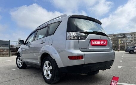 Mitsubishi Outlander III рестайлинг 3, 2008 год, 995 000 рублей, 11 фотография