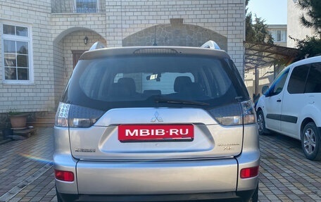 Mitsubishi Outlander III рестайлинг 3, 2008 год, 995 000 рублей, 2 фотография